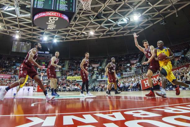 同时也让车 同时也让车